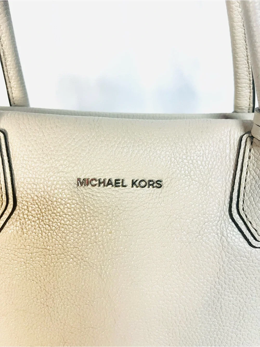 Michael Kors Pebble Leather Beige Cream Tote with Lock Charm - Picture 3 of 16